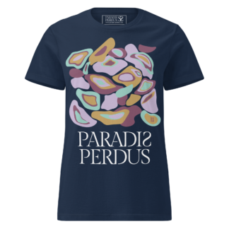 Oubliez le prêt-à-porter, passez au prêt-à-krusher ! 4 Le KRUSH workshop boutique T-shirt cintré en coton bleu marine imprimé “Panscro” de Paradis Perdus® porté de devant