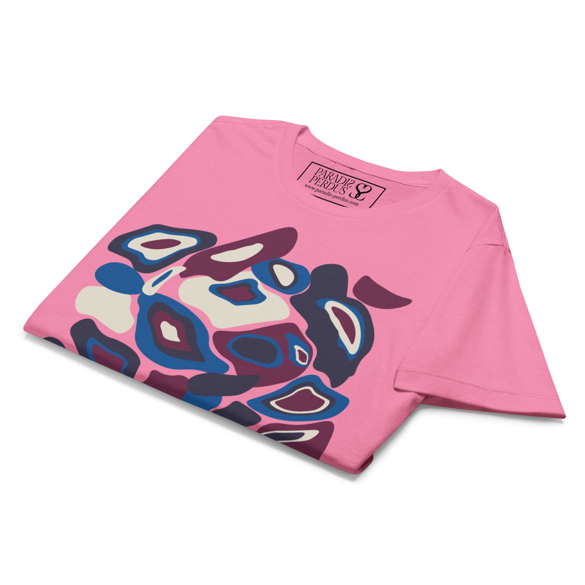 T-shirt cintré en coton rose bonbon imprimé “Panscro” de Paradis Perdus® 8 Le KRUSH workshop boutique T-shirt cintré en coton rose bonbon imprimé “Panscro” de Paradis Perdus® présenté plié en gros plan
