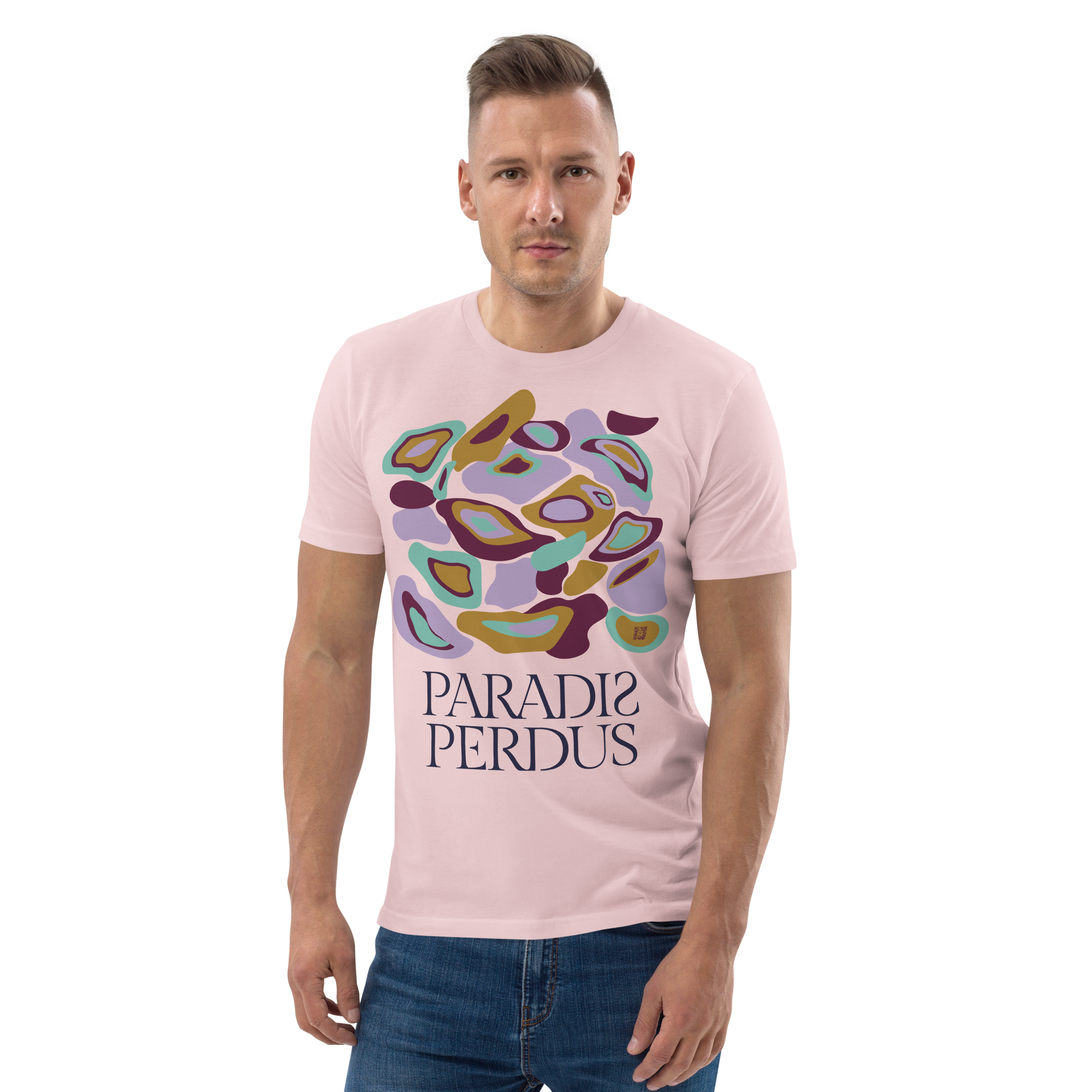 T-shirt en coton bio rose cuisse de nymphe imprimé “Panscro” de Paradis Perdus® 7 Le KRUSH workshop boutique T-shirt en coton bio rose cuisse de nymphe imprimé “Panscro” de Paradis Perdus® porté par un homme de profil