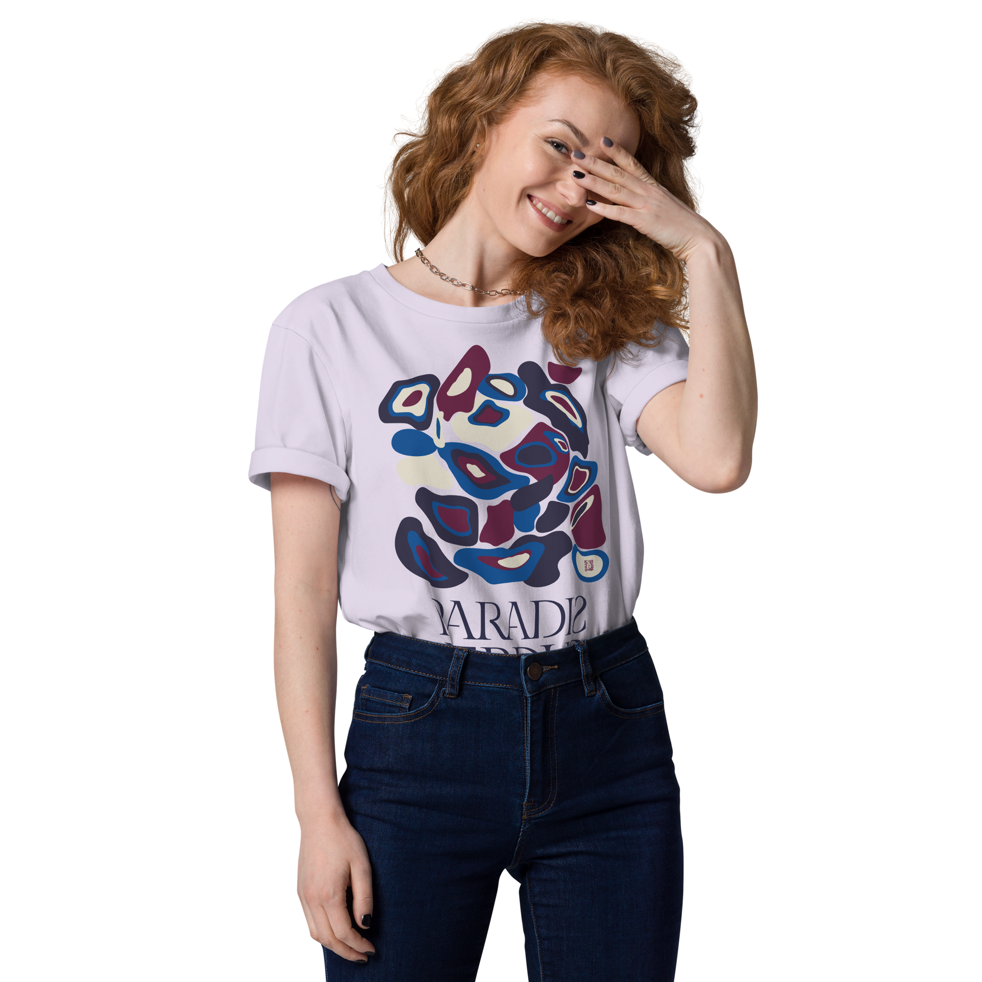T-shirt en coton bio rose glycine clair imprimé "Panscro" de Paradis Perdus® 5 Le KRUSH workshop boutique T-shirt en coton bio rose glycine clair imprimé “Panscro” de Paradis Perdus® porté par une femme de devant