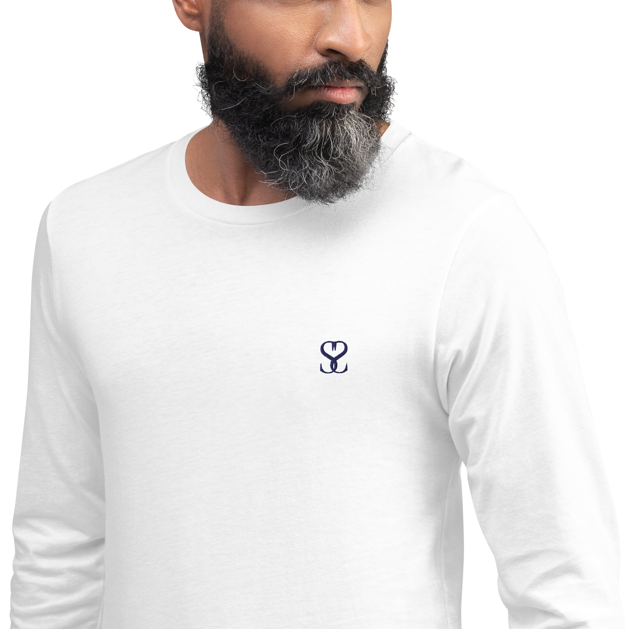 T-shirt manches longues en coton blanc intense brodé monogramme bleu de Paradis Perdus® 7 Le KRUSH workshop boutique T-shirt manches longues en coton blanc intense brodé du monogramme bleu marine de Paradis Perdus® porté par un homme de profil