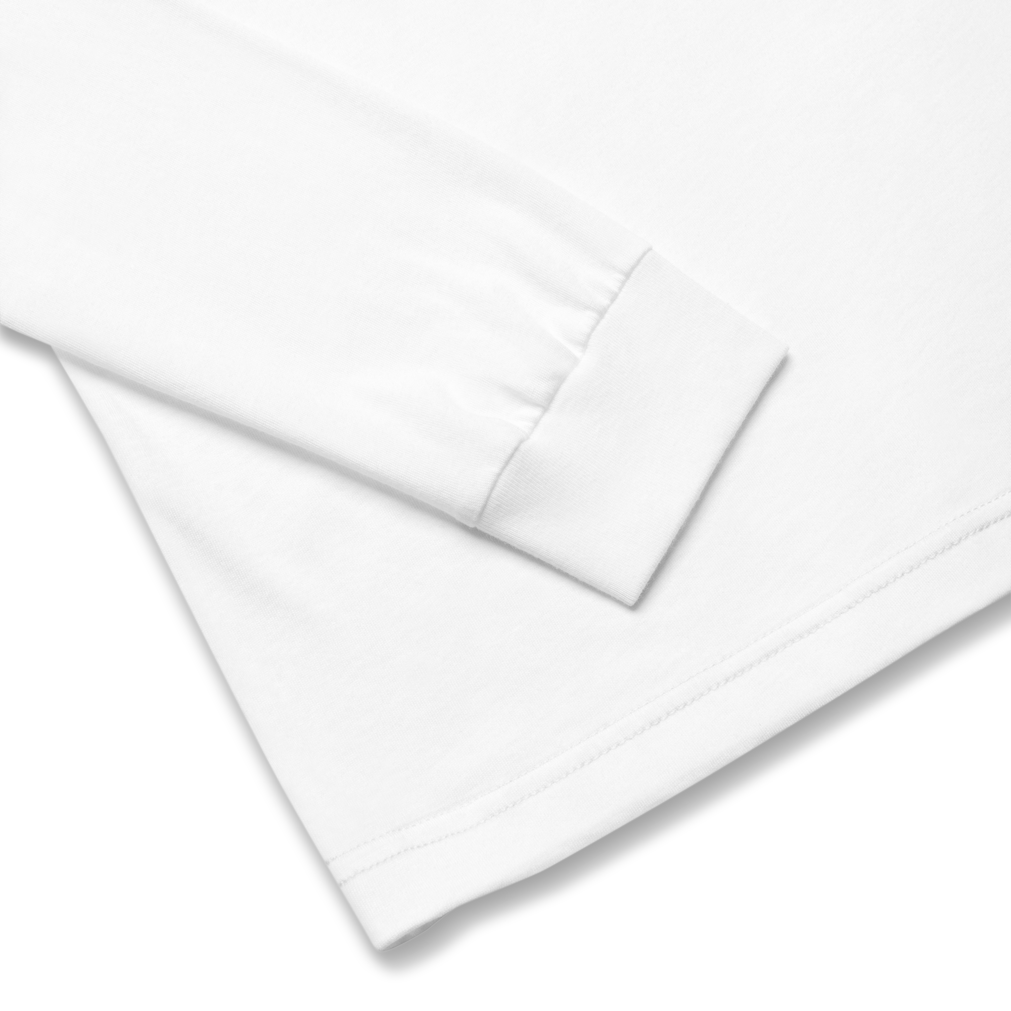 T-shirt manches longues en coton blanc intense brodé monogramme orange de Paradis Perdus® 8 Le KRUSH workshop boutique T-shirt manches longues en coton blanc intense brodé du monogramme orange corail de Paradis Perdus® présenté en gros plan des finitions