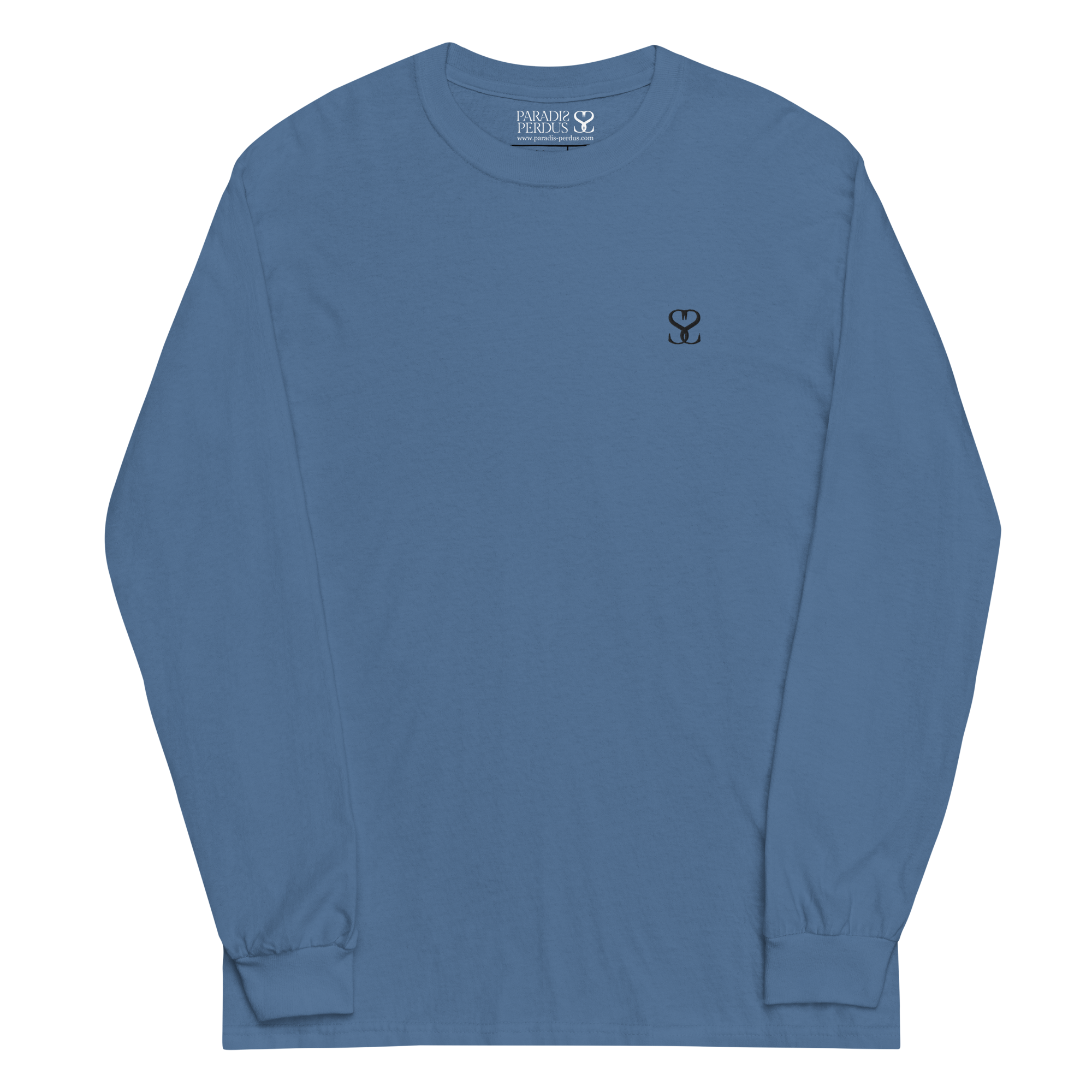 T-shirt manches longues en coton bleu bardeau brodé monogramme noir de Paradis Perdus® 1 Le KRUSH workshop boutique T-shirt manches longues en coton bleu bardeau brodé du monogramme noir profond de Paradis Perdus® porté de devant