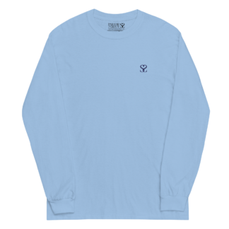 T-shirt manches longues en coton bleu ciel brodé du monogramme bleu marine de Paradis Perdus® porté de devant