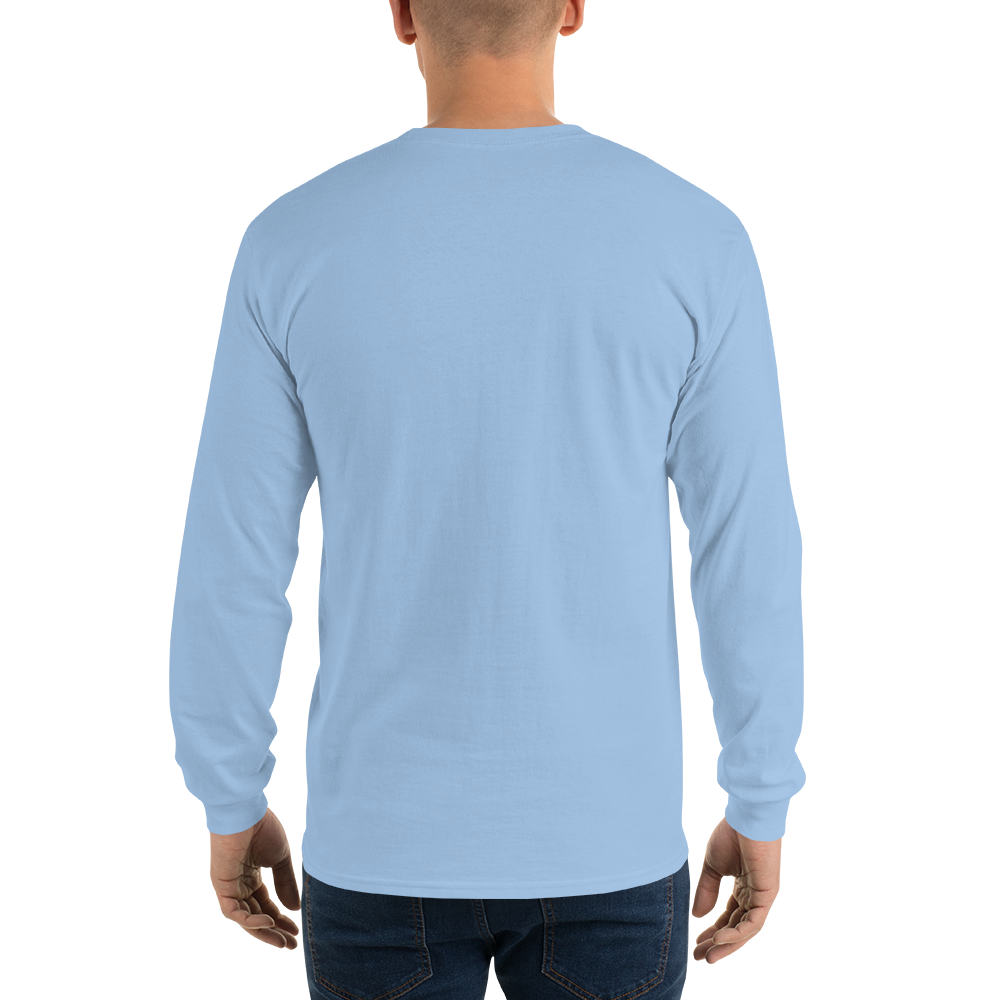 T-shirt manches longues en coton bleu ciel brodé monogramme noir de Paradis Perdus® 6 Le KRUSH workshop boutique T-shirt manches longues en coton bleu ciel brodé du monogramme noir profond de Paradis Perdus® porté par un homme de dos