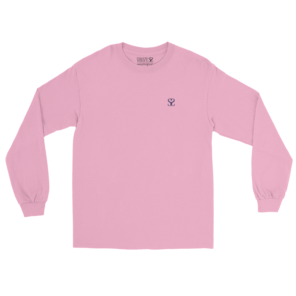 T-shirt manches longues en coton rose bonbon brodé monogramme bleu de Paradis Perdus® 3 Le KRUSH workshop boutique T-shirt manches longues en coton rose bonbon brodé du monogramme bleu marine de Paradis Perdus® posé à plat devant