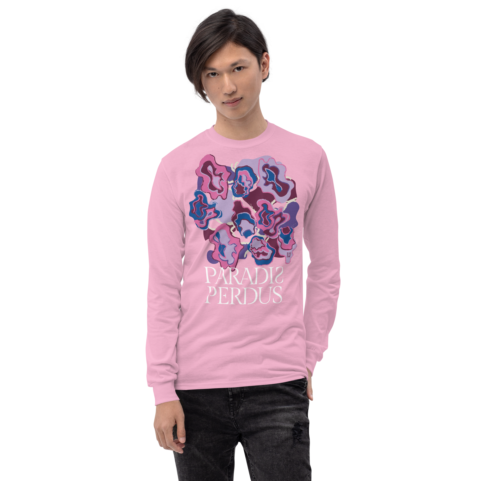 T-shirt manches longues en coton rose bonbon imprimé “Sfogliatelle” de Paradis Perdus® 5 Le KRUSH workshop boutique T-shirt manches longues en coton rose bonbon imprimé “Sfogliatelle” de Paradis Perdus® porté par un homme de face