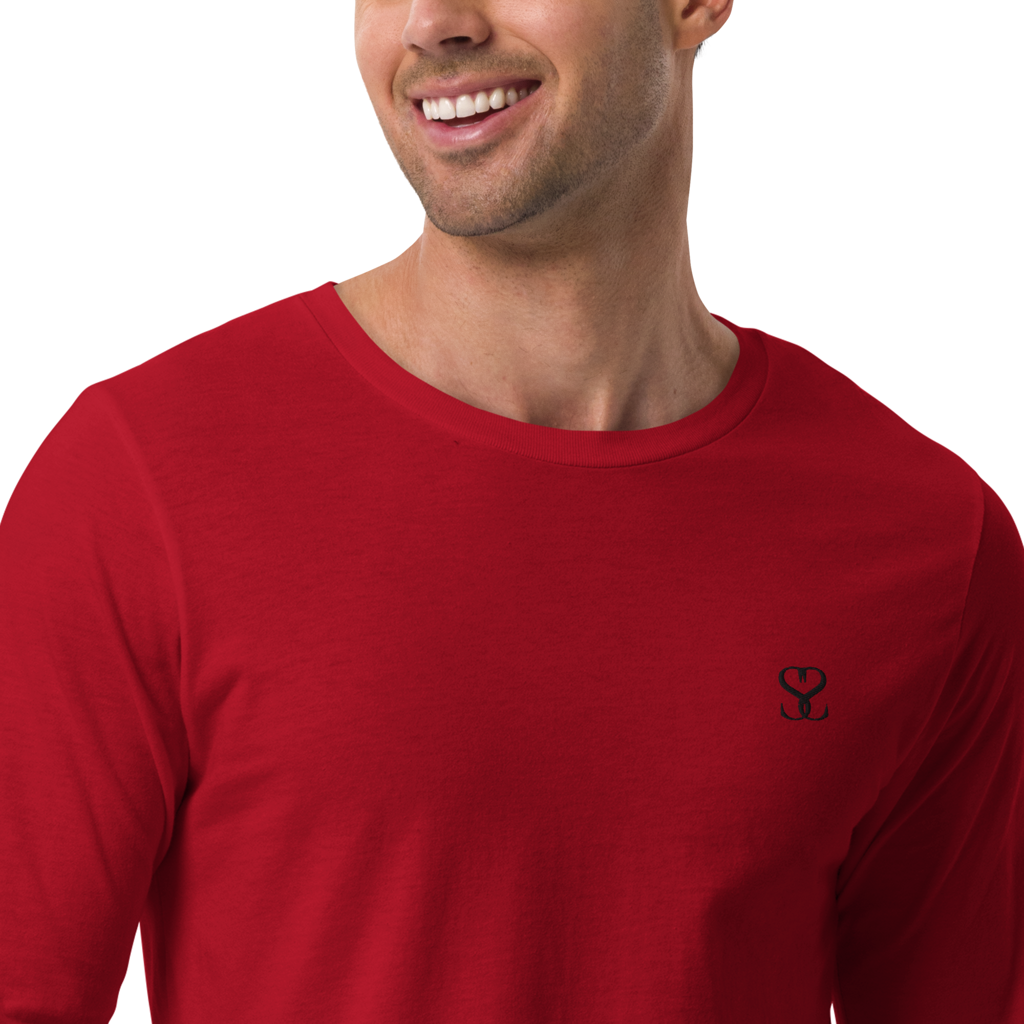 T-shirt manches longues en coton rouge écarlate brodé monogramme noir de Paradis Perdus® 7 Le KRUSH workshop boutique T-shirt manches longues en coton rouge écarlate brodé du monogramme noir profond de Paradis Perdus® porté par un homme de face