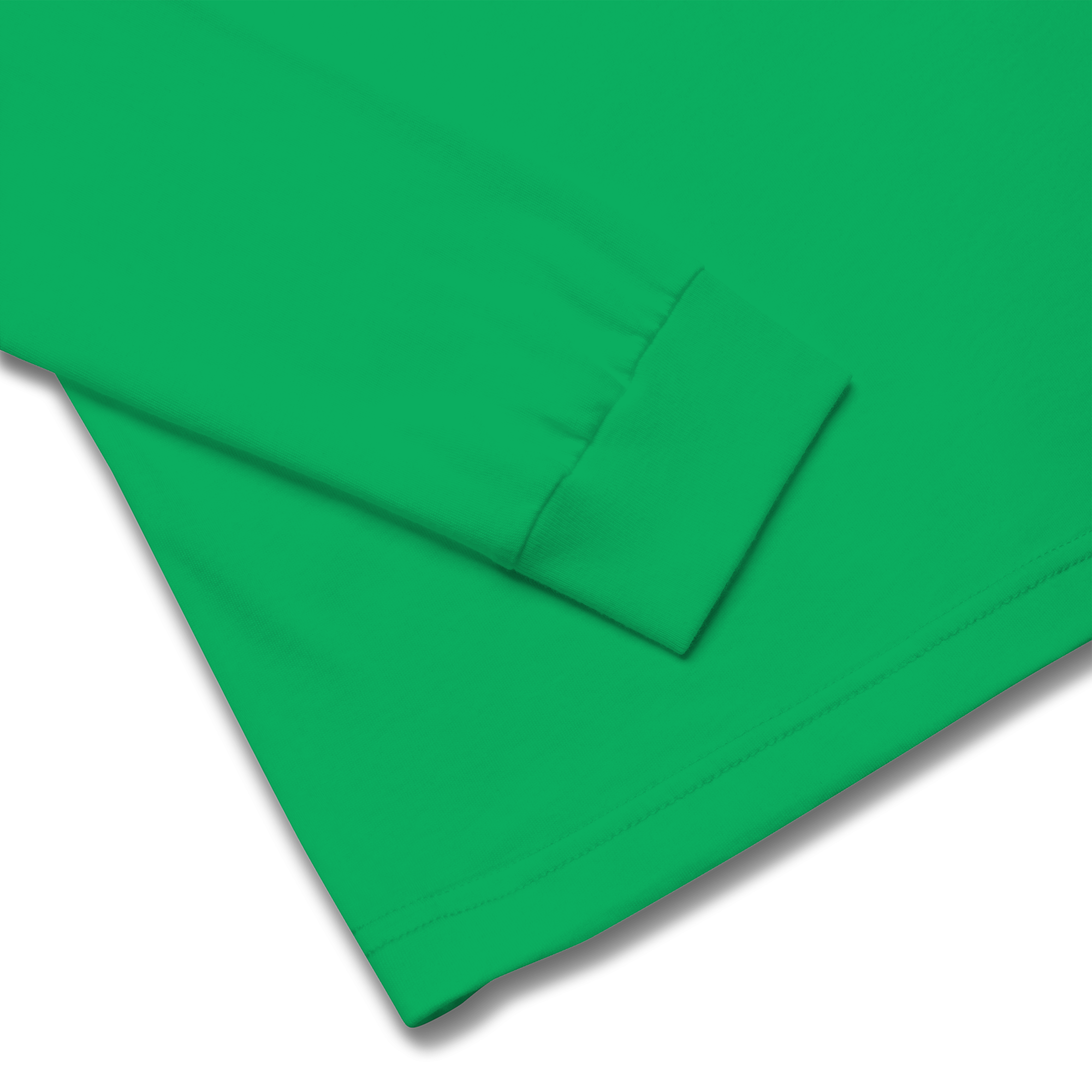 T-shirt manches longues en coton vert menthe brodé monogramme blanc de Paradis Perdus® 8 Le KRUSH workshop boutique T-shirt manches longues en coton vert menthe brodé du monogramme blanc intense de Paradis Perdus® présenté en gros plan des finitions