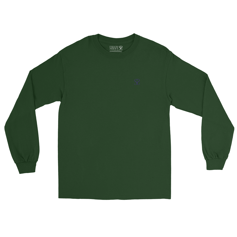 T-shirt manches longues en coton vert sapin brodé monogramme bleu de Paradis Perdus® 3 Le KRUSH workshop boutique T-shirt manches longues en coton vert sapin brodé du monogramme bleu marine de Paradis Perdus® posé à plat devant